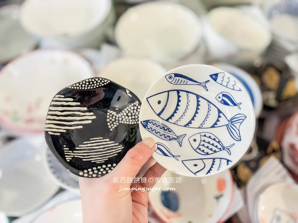 全台最大日本陶瓷特賣來了！碗盤只要3個100起~百元價直接搬整套 ! 地址 : 台北士林中正路310號(墊腳石正對面)