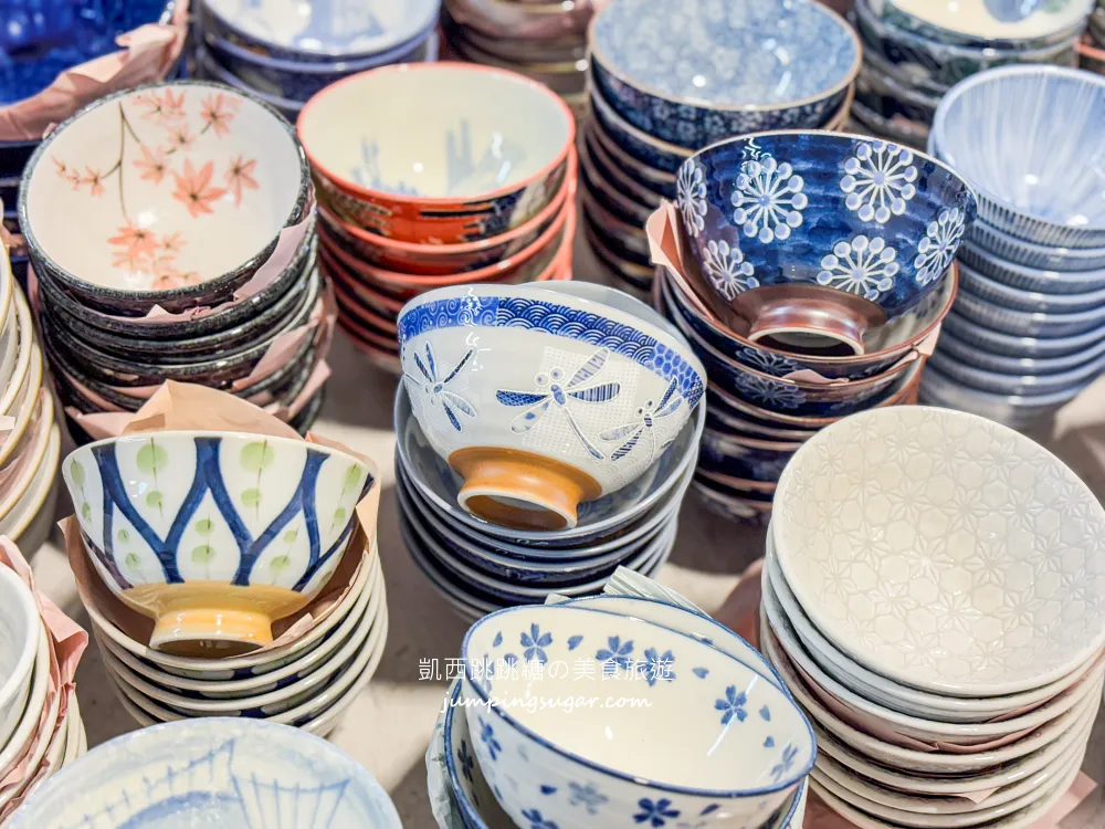 全台最大日本陶瓷特賣來了！碗盤只要3個100起~百元價直接搬整套 ! 地址 : 台北士林中正路310號(墊腳石正對面)