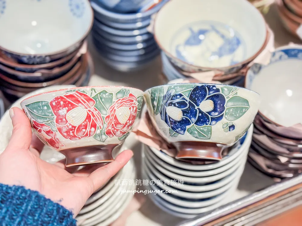 全台最大日本陶瓷特賣來了！碗盤只要3個100起~百元價直接搬整套 ! 地址 : 台北士林中正路310號(墊腳石正對面)
