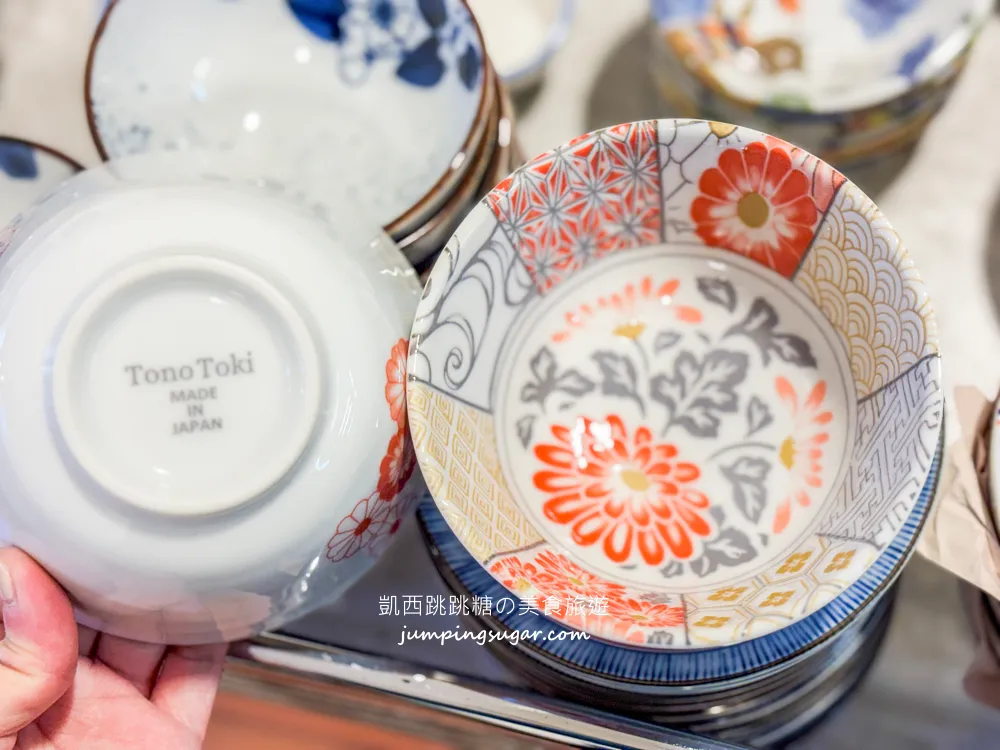 全台最大日本陶瓷特賣來了！碗盤只要3個100起~百元價直接搬整套 ! 地址 : 台北士林中正路310號(墊腳石正對面)