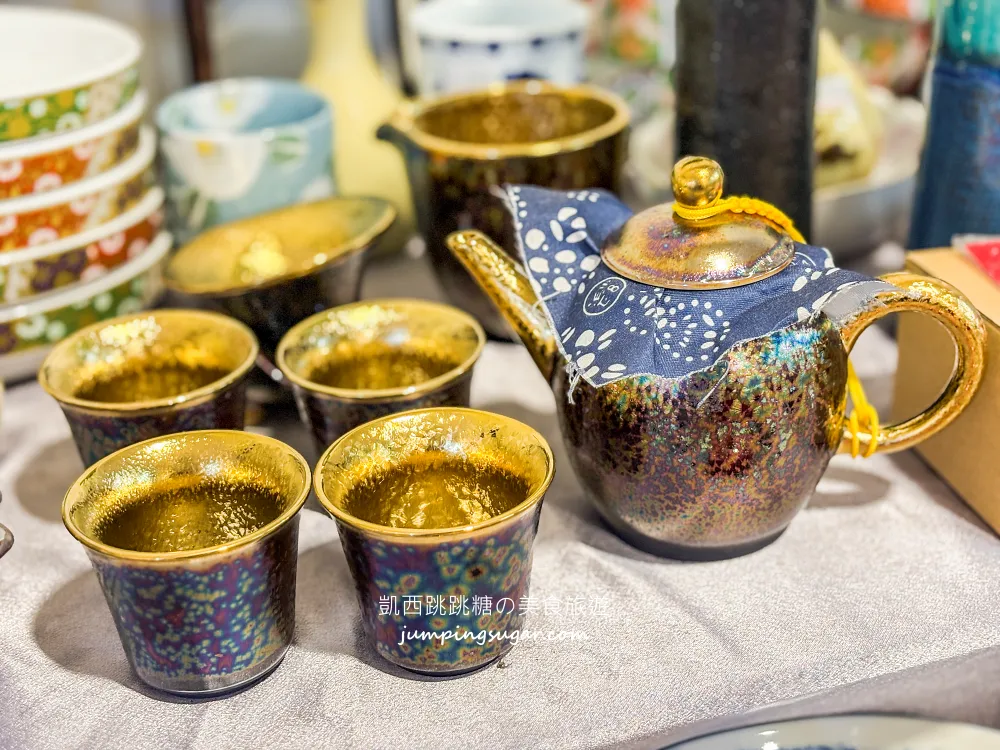 全台最大日本陶瓷特賣來了！碗盤只要3個100起~百元價直接搬整套 ! 地址 : 台北士林中正路310號(墊腳石正對面)