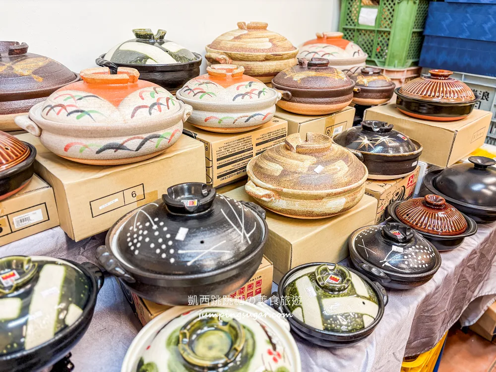 全台最大日本陶瓷特賣來了！碗盤只要3個100起~百元價直接搬整套 ! 地址 : 台北士林中正路310號(墊腳石正對面)