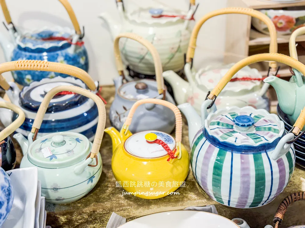 全台最大日本陶瓷特賣來了！碗盤只要3個100起~百元價直接搬整套 ! 地址 : 台北士林中正路310號(墊腳石正對面)