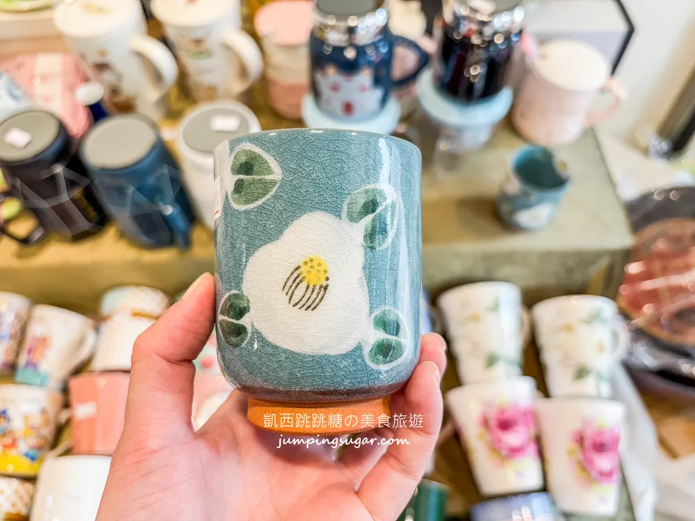 全台最大日本陶瓷特賣來了！碗盤只要3個100起~百元價直接搬整套 ! 地址 : 台北士林中正路310號(墊腳石正對面)