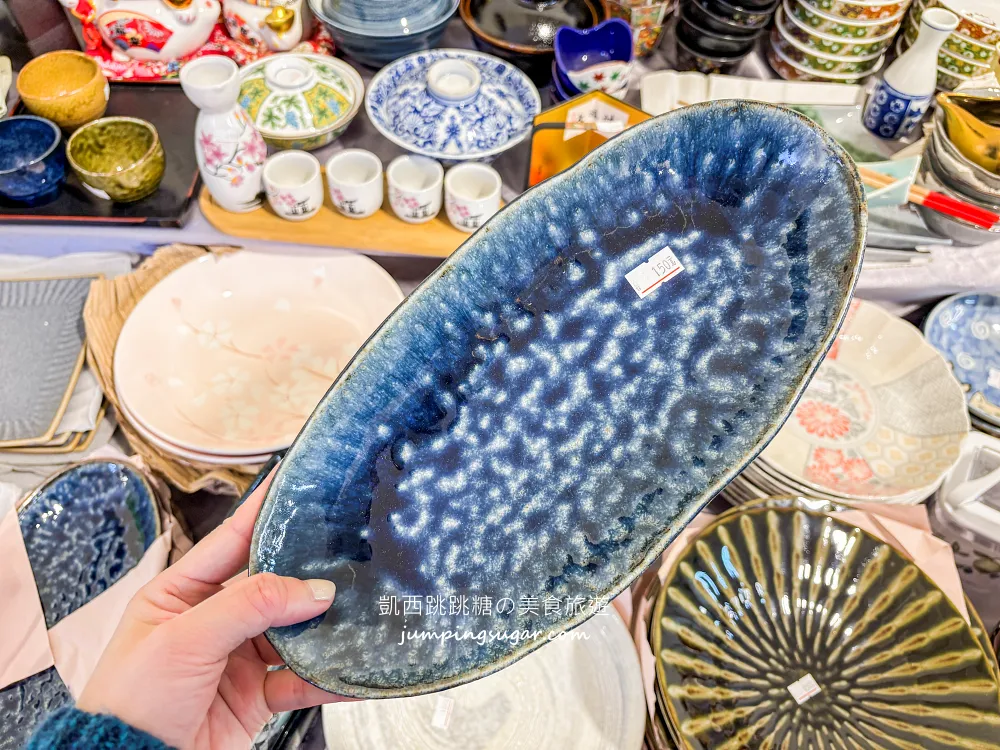 全台最大日本陶瓷特賣來了！碗盤只要3個100起~百元價直接搬整套 ! 地址 : 台北士林中正路310號(墊腳石正對面)