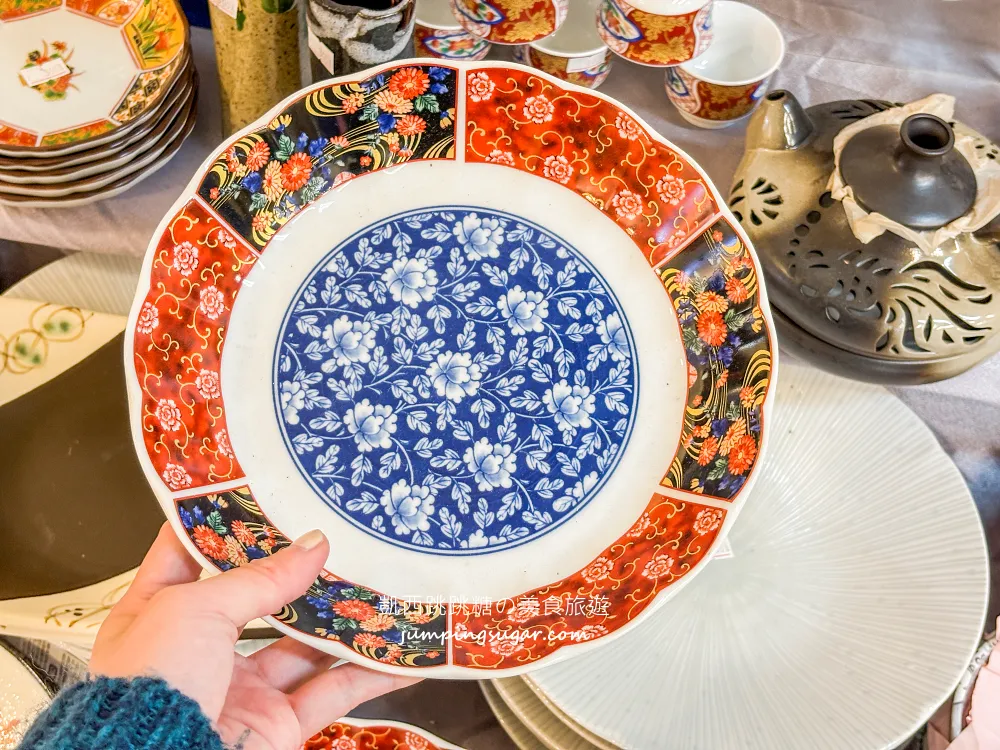 全台最大日本陶瓷特賣來了！碗盤只要3個100起~百元價直接搬整套 ! 地址 : 台北士林中正路310號(墊腳石正對面)