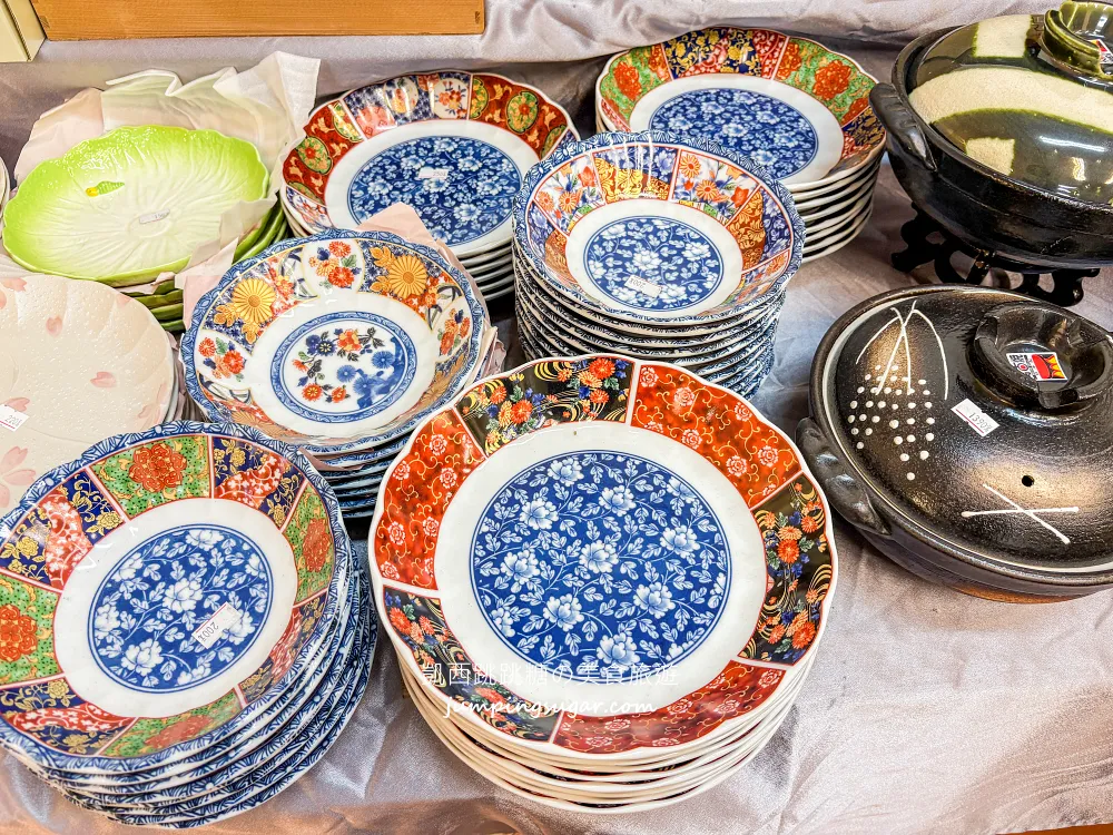 全台最大日本陶瓷特賣來了！碗盤只要3個100起~百元價直接搬整套 ! 地址 : 台北士林中正路310號(墊腳石正對面)