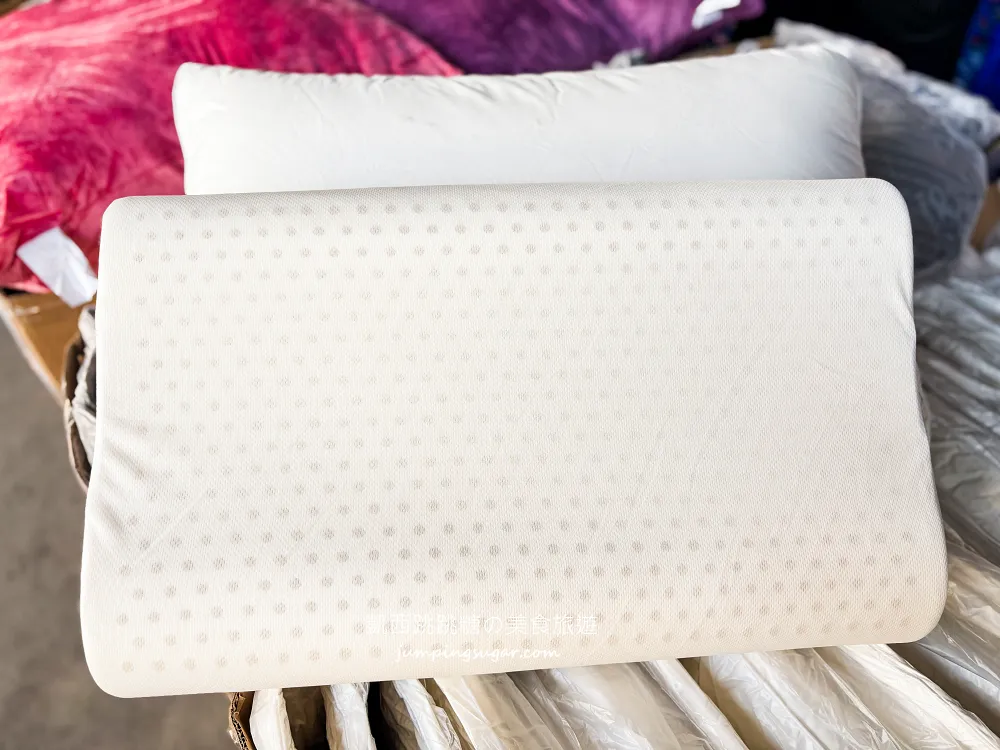 全台最便宜寢具特賣會曝光! 枕頭100起、床包200、羊毛被580、蠶絲被880、法蘭絨毯兩條100；只到2/15，地址 : 泰山區楓江路 46巷90號