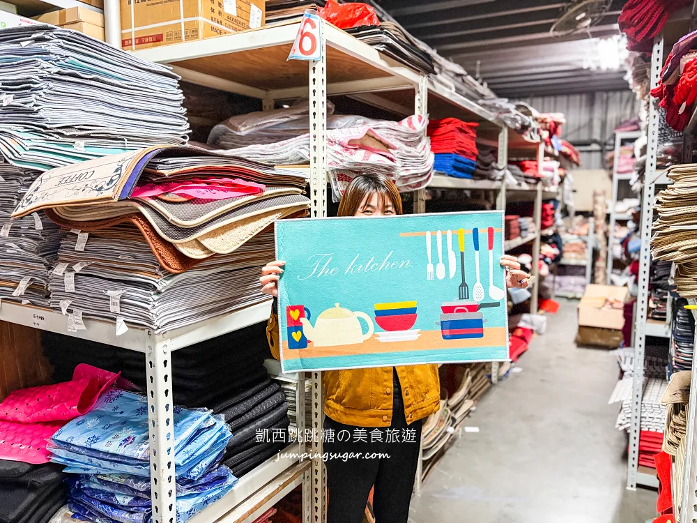 全台最便宜寢具特賣會曝光! 枕頭100起、床包200、羊毛被580、蠶絲被880、法蘭絨毯兩條100；只到2/15，地址 : 泰山區楓江路 46巷90號