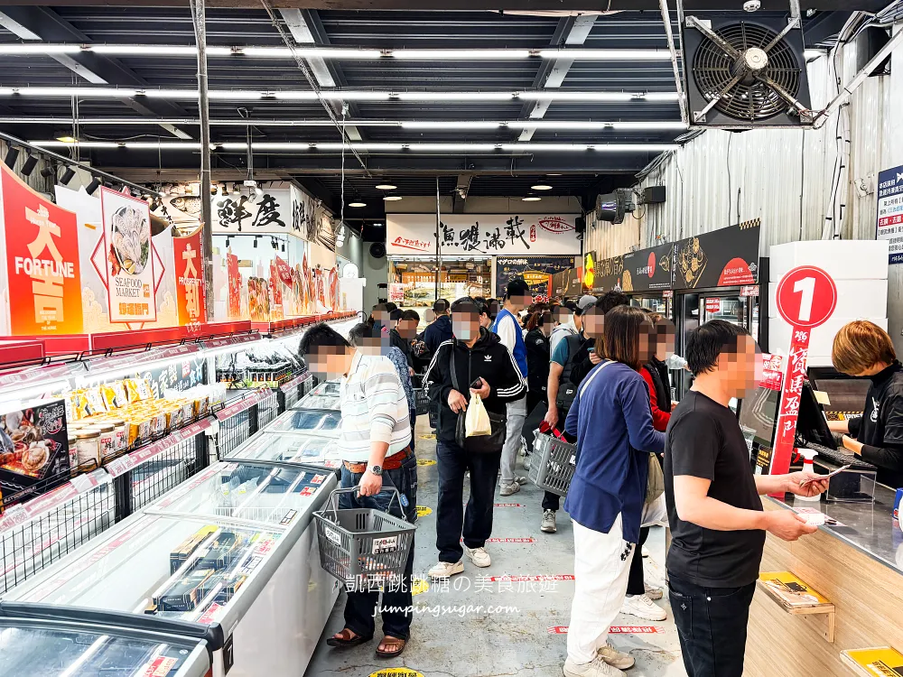 台中最狂海鮮市場！【阿布潘水產】龍蝦帝王蟹超划算!免費代客料理、當季新菜一次看