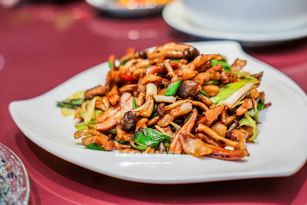 2026台北年菜推薦 ! 粵亮廣式料理，一桌只要5000元吃飯店合菜