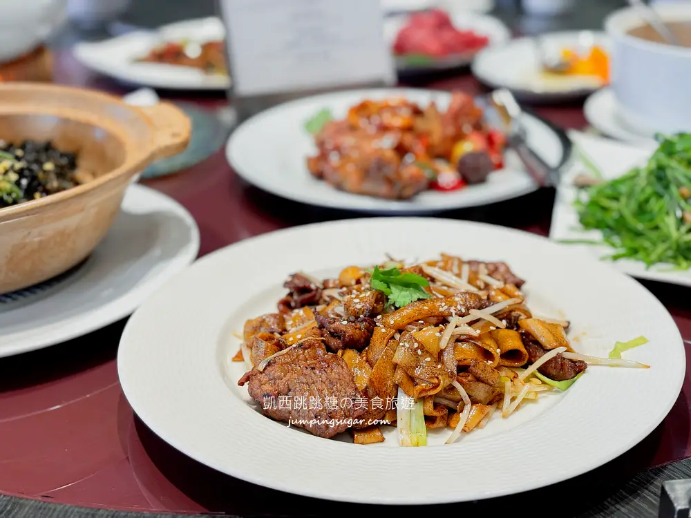 2026台北年菜推薦 ! 粵亮廣式料理，一桌只要5000元吃飯店合菜