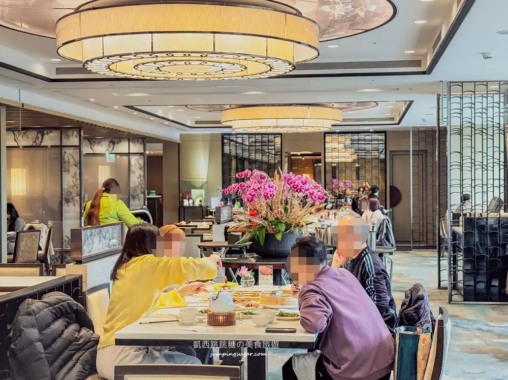 2026台北年菜推薦 ! 粵亮廣式料理，一桌只要5000元吃飯店合菜