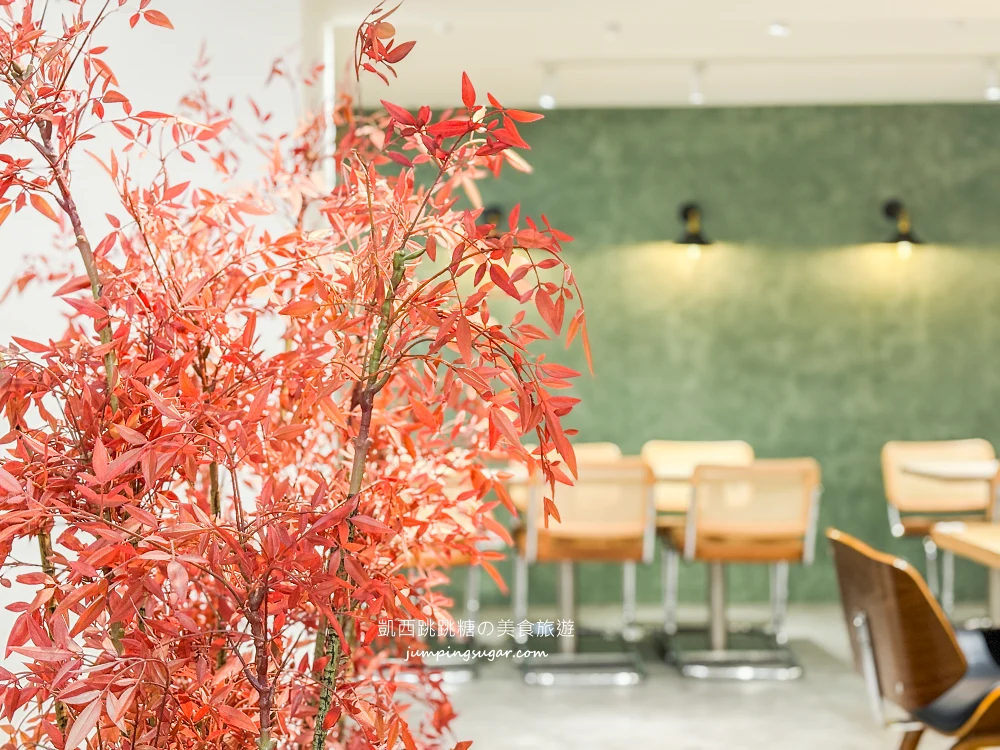 AtFirst早寓more，台北大安區爆紅早午餐，平日也客滿(菜單價錢)