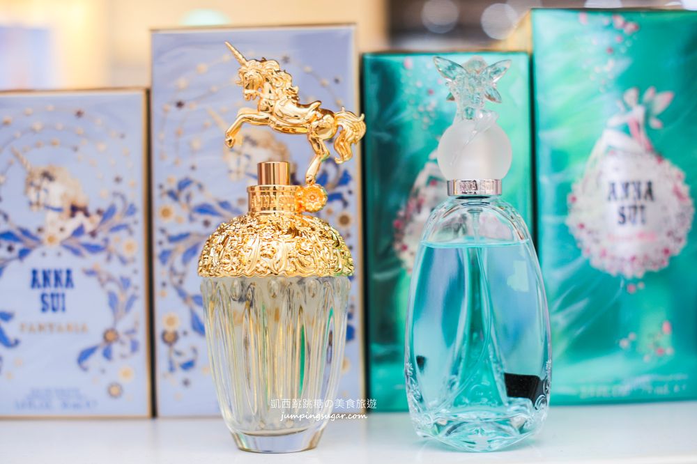 板橋小遠百名牌香水全面3折起！開幕慶滿額折600、名牌小香水買五送一；地址 : 板橋中山路一段152號(板橋小遠百一樓)