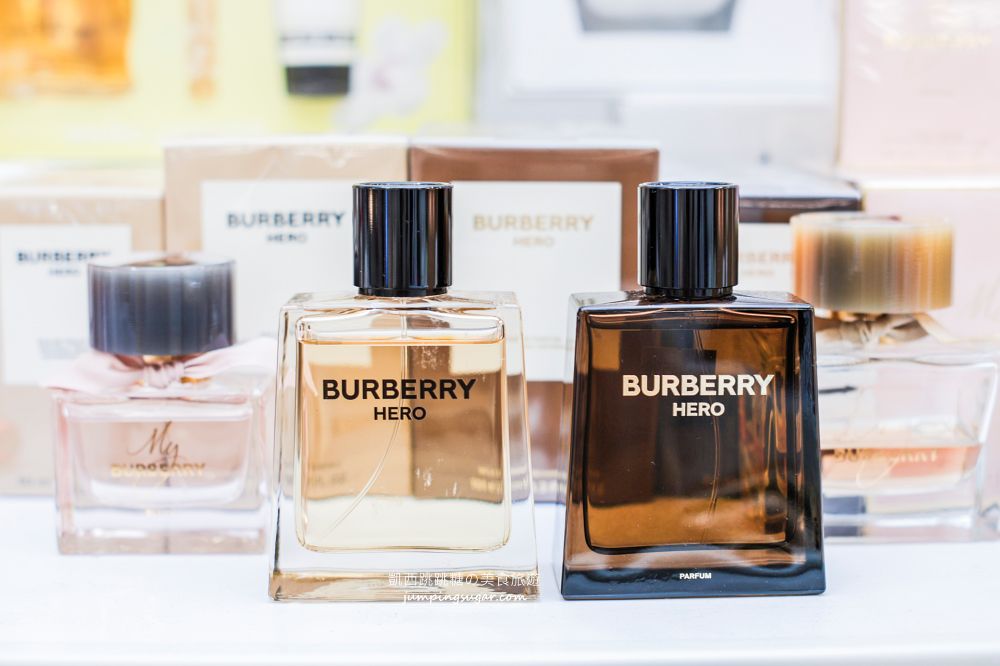 板橋小遠百名牌香水全面3折起！開幕慶滿額折600、名牌小香水買五送一；地址 : 板橋中山路一段152號(板橋小遠百一樓)