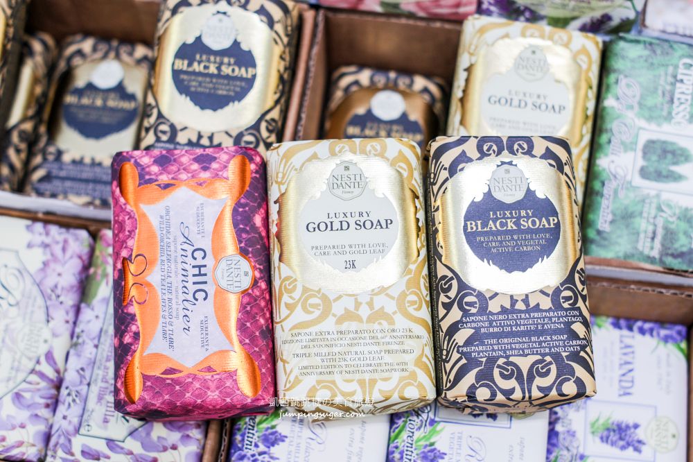 板橋小遠百名牌香水全面3折起！開幕慶滿額折600、名牌小香水買五送一；地址 : 板橋中山路一段152號(板橋小遠百一樓)