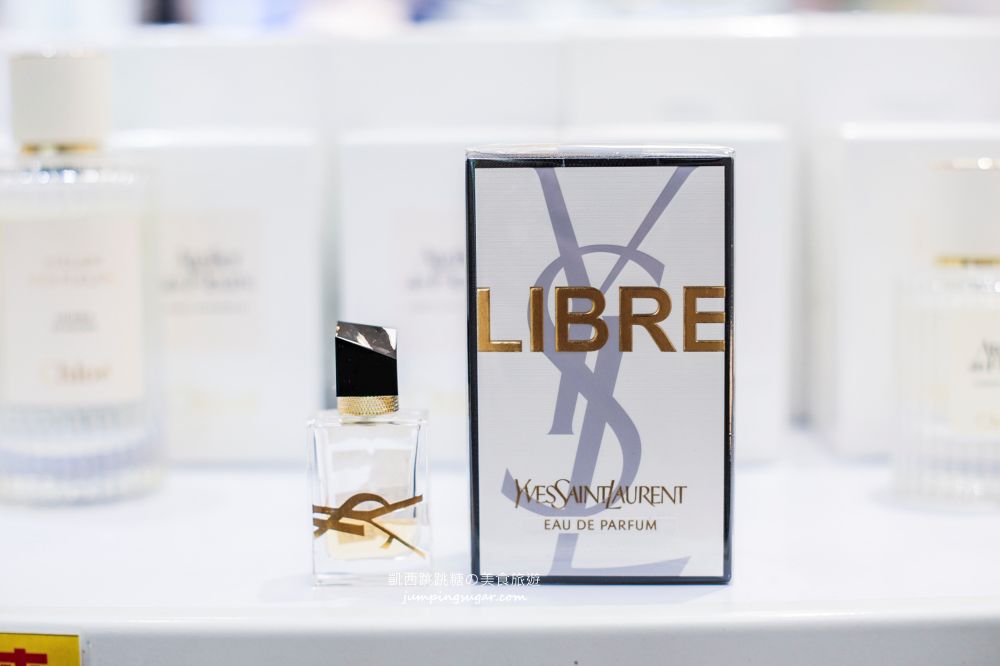 板橋小遠百名牌香水全面3折起！開幕慶滿額折600、名牌小香水買五送一；地址 : 板橋中山路一段152號(板橋小遠百一樓)