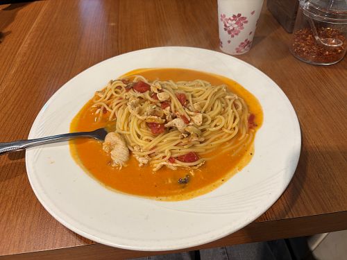 【台北車站美食】洋庭坊義大利麵！學生族推薦平價義大利麵，份量大還有紅茶喝到飽(菜單價錢)
