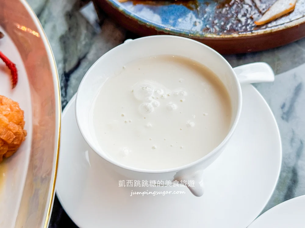 漢來名人坊 招牌杏仁茶