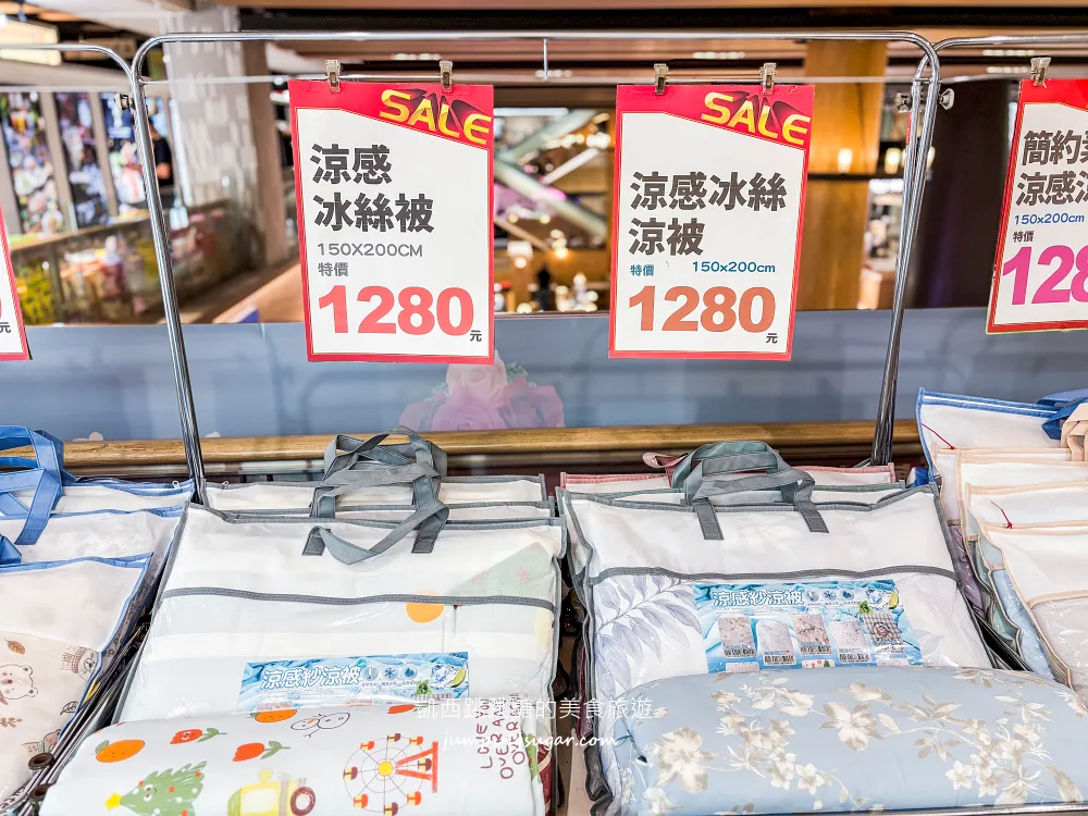 【林口昕境廣場2樓】精選涼被床包兩件499元、枕頭買一送一! 快閃活動只到9/29~地址:林口區文化三路一段402巷2號(林口扶輪公園旁)